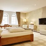 Gutsgasthof Stangl Отель Фатерштеттен