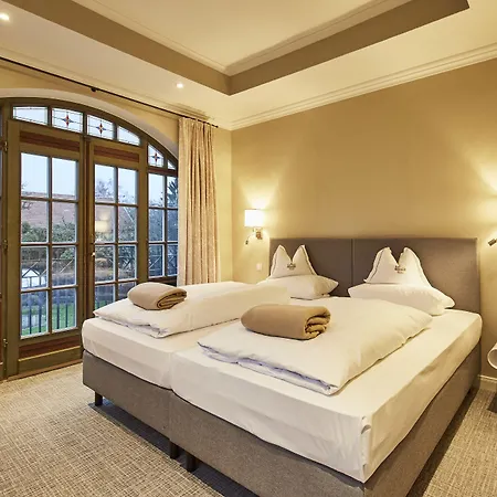 Hotel Gutsgasthof Stangl 4*