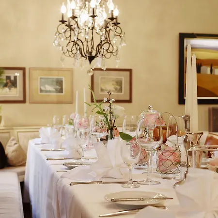 Gutsgasthof Stangl Hotel 4*