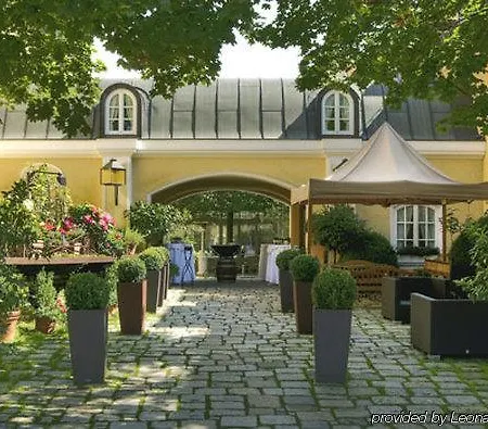 Gutsgasthof Stangl 4* فاترشتيتن