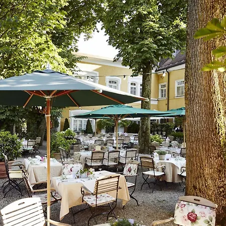 فندق Gutsgasthof Stangl