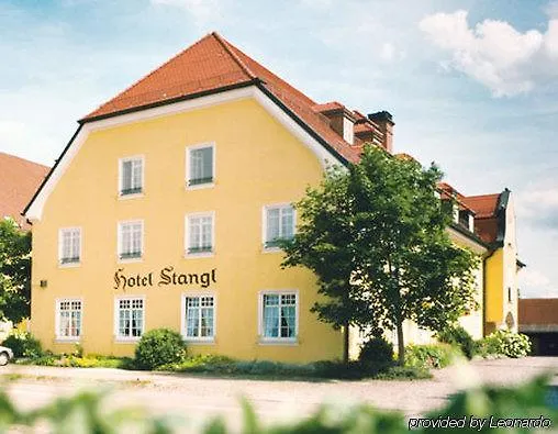 Gutsgasthof Stangl Hotel 4*