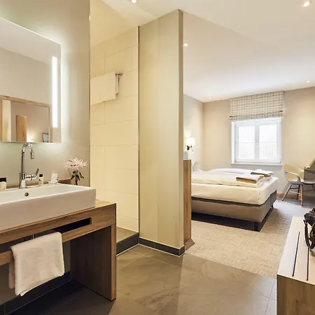 Hotel Gutsgasthof Stangl 4*