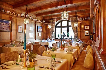 Hotel Gutsgasthof Stangl 4*