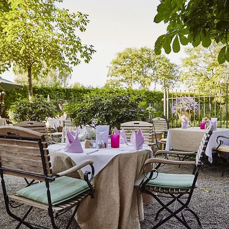 Gutsgasthof Stangl Hotel 4*